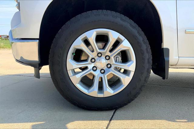 2023 Chevrolet Silverado 1500 Vehicle Photo in TOPEKA, KS 66609-0000