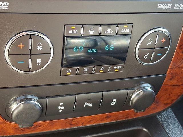 2013 Chevrolet Tahoe Vehicle Photo in DANBURY, CT 06810-5034