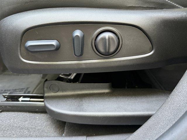 2022 GMC Terrain Vehicle Photo in LEOMINSTER, MA 01453-2952