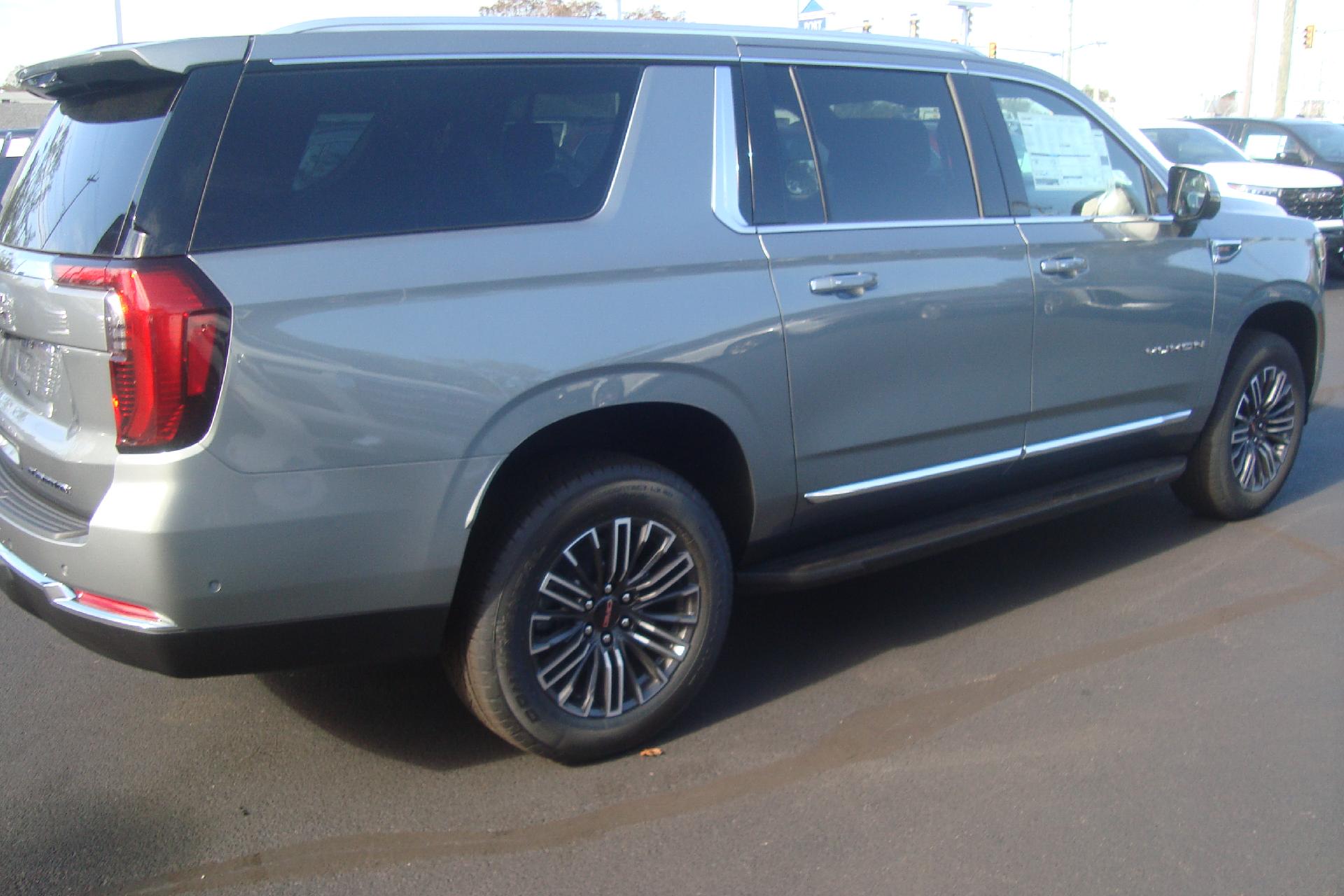 2026 GMC Yukon XL Vehicle Photo in PORTSMOUTH, NH 03801-4196