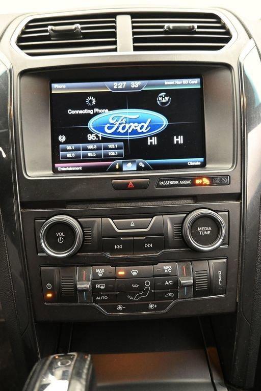 2016 Ford Explorer Vehicle Photo in Cedar Rapids, IA 52402