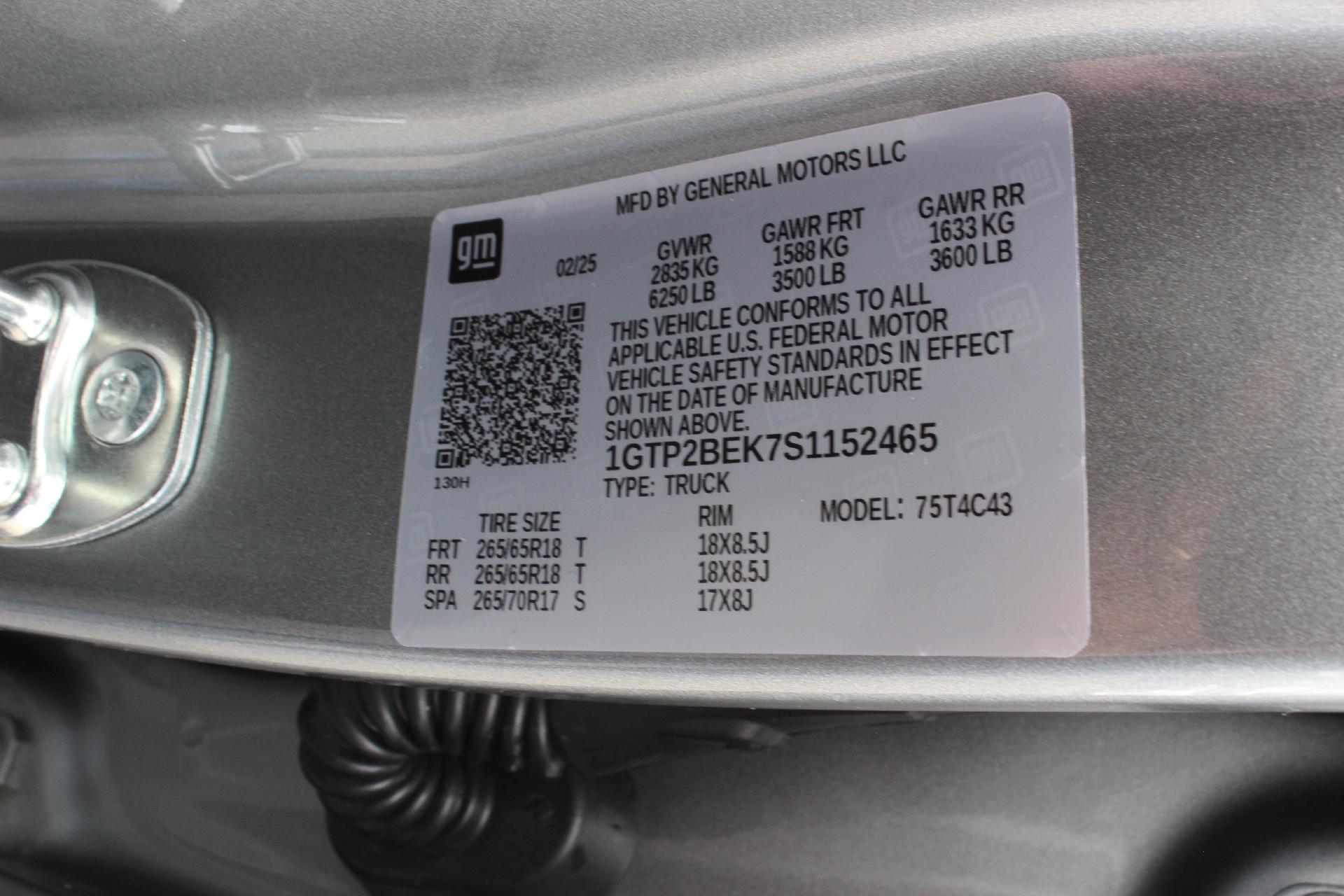 2025 GMC Canyon Vehicle Photo in AURORA, CO 80012-4011
