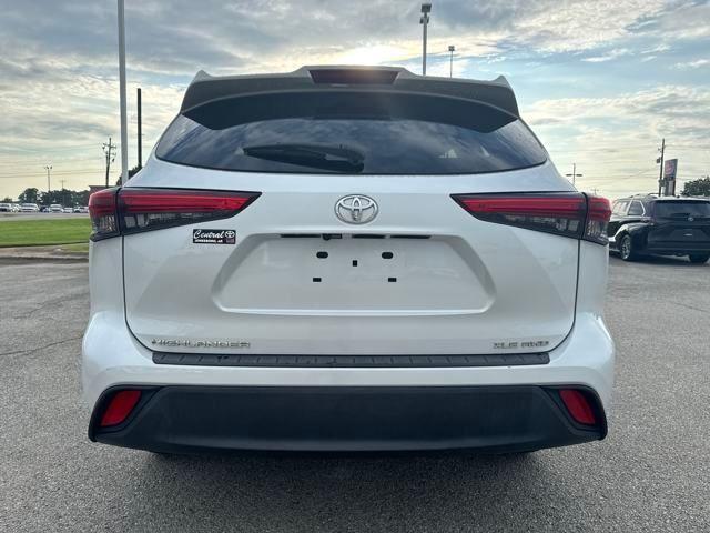 2022 Toyota Highlander Vehicle Photo in Jonesboro, AR 72404