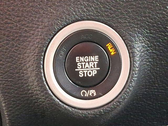 2017 Dodge Challenger Vehicle Photo in DANBURY, CT 06810-5034