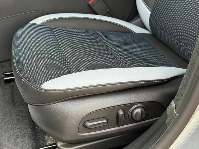 2025 Buick Envista Vehicle Photo in COLUMBIA, MO 65203-3903