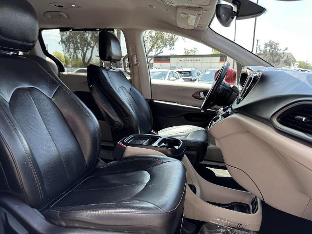 2019 Chrysler Pacifica Vehicle Photo in Tucson, AZ 85712