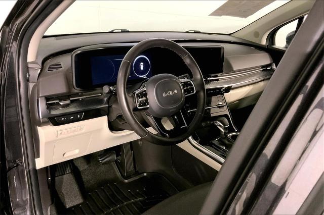 2024 Kia Carnival Vehicle Photo in Lees Summit, MO 64086