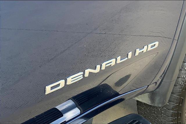 2022 GMC Sierra 2500 HD Vehicle Photo in TOPEKA, KS 66609-0000