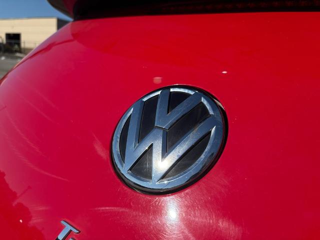 2016 Volkswagen Beetle Convertible Vehicle Photo in Brunswick, GA 31525