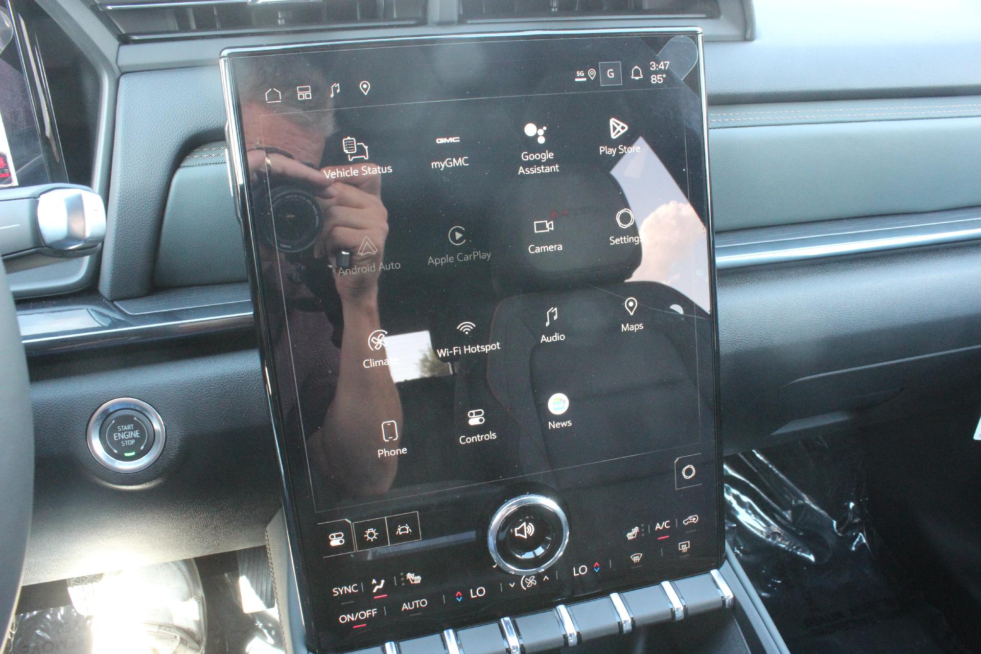 2026 GMC Terrain Vehicle Photo in AURORA, CO 80012-4011