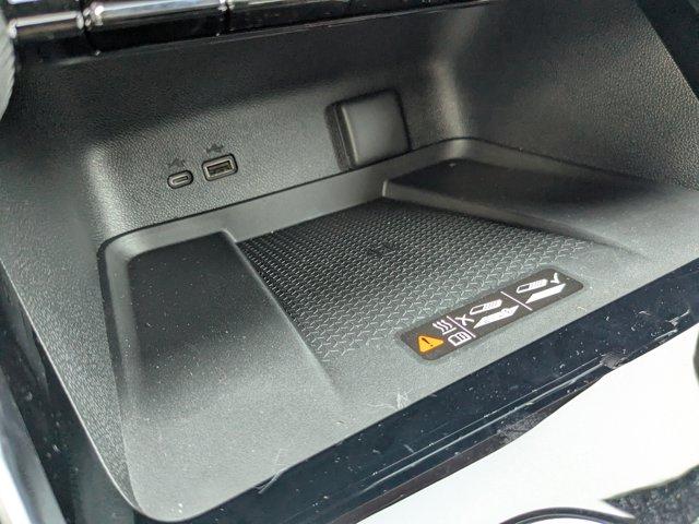 2025 Chevrolet Traverse Vehicle Photo in BRUNSWICK, GA 31525-1881