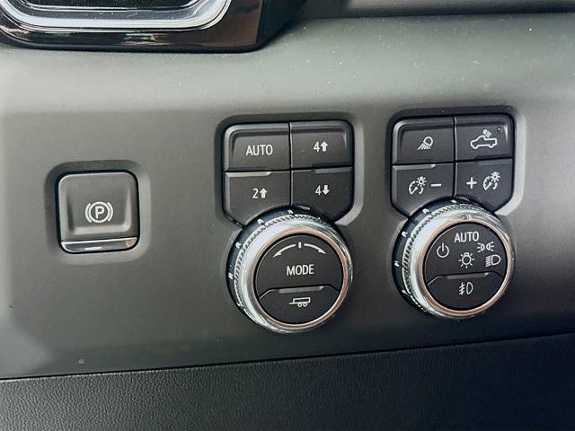 2025 GMC Sierra 3500 HD Vehicle Photo in PUYALLUP, WA 98371-4149