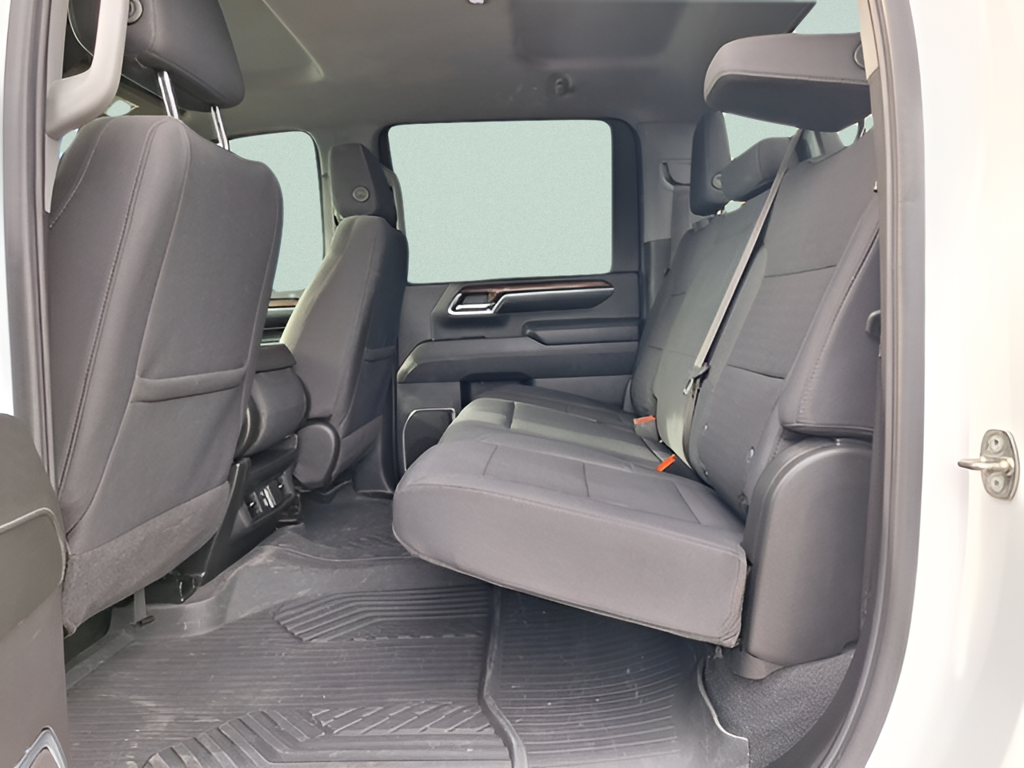 2024 Chevrolet Silverado 2500 HD photo 10 of 31
