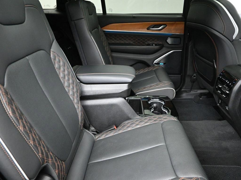 2023 Jeep Grand Cherokee L Vehicle Photo in Cedar Rapids, IA 52402