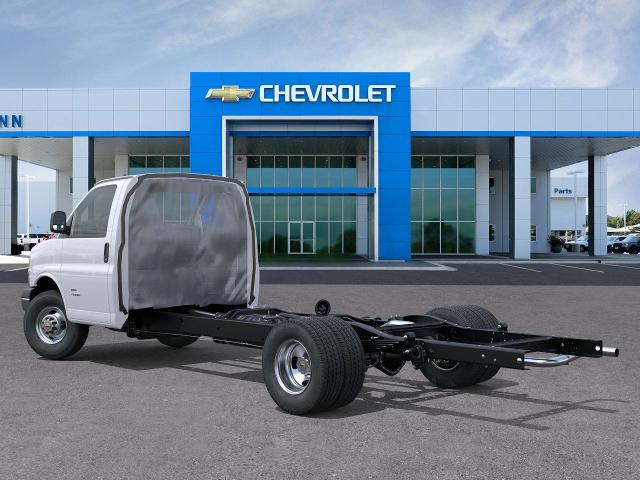 2025 Chevrolet Express Commercial Cutaway Vehicle Photo in SELMA, TX 78154-1460