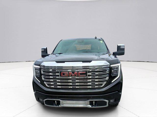 2024 GMC Sierra 1500 Vehicle Photo in LEOMINSTER, MA 01453-2952