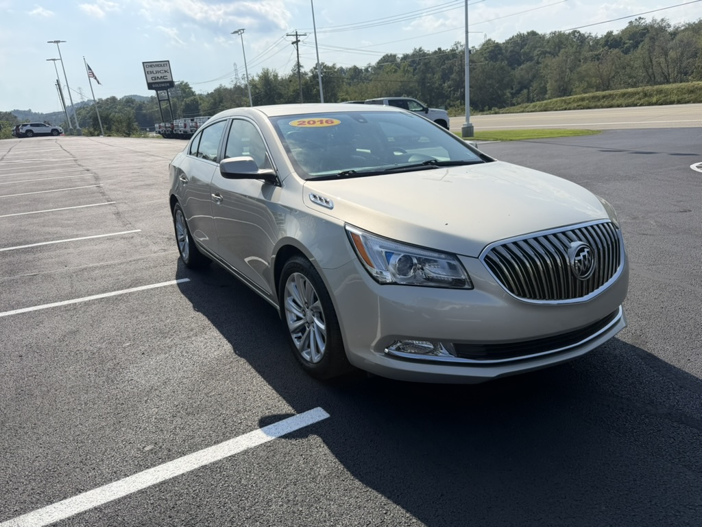 2016 Buick LaCrosse photo 8 of 34