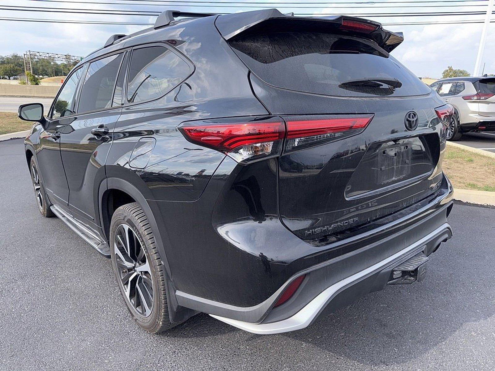2022 Toyota Highlander Vehicle Photo in Harrisburg, PA 17111