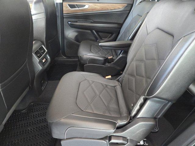 2024 Volkswagen Atlas Vehicle Photo in Decatur, TX 76234