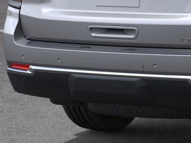 2026 Chevrolet Suburban Vehicle Photo in MOON TOWNSHIP, PA 15108-2571