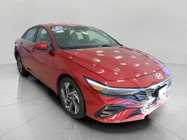 2025 Hyundai ELANTRA Vehicle Photo in Neenah, WI 54956