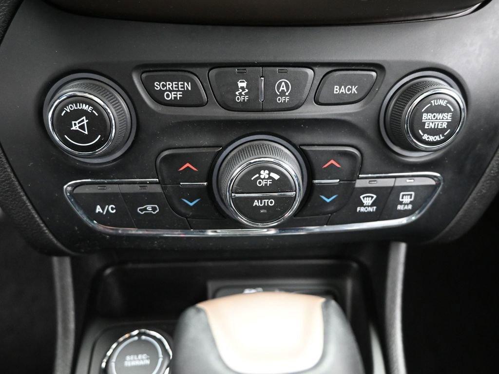 2018 Jeep Cherokee Vehicle Photo in Cedar Rapids, IA 52402