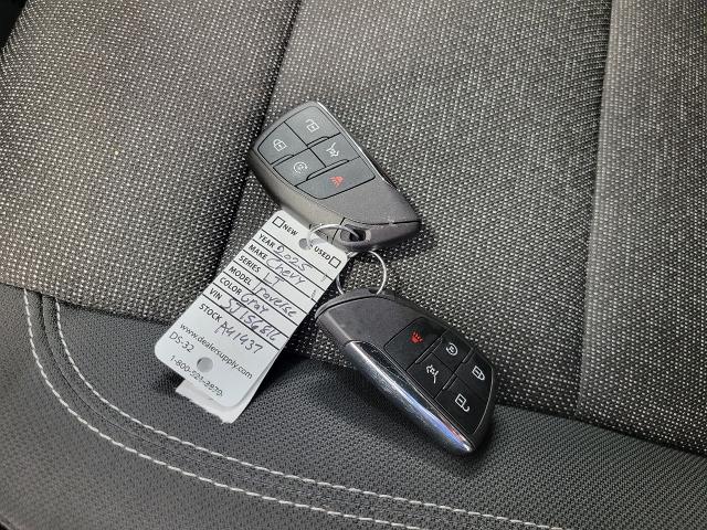 2025 Chevrolet Traverse Vehicle Photo in NEENAH, WI 54956-2243