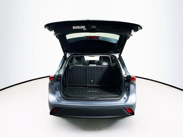 2021 Toyota Highlander Vehicle Photo in Flemington, NJ 08822