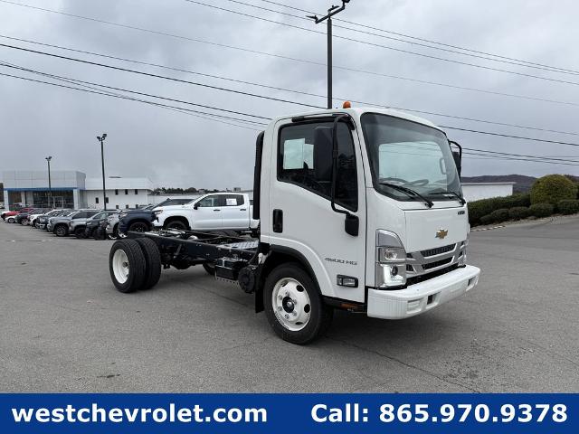 2025 Chevrolet Low Cab Forward 4500 HG Vehicle Photo in ALCOA, TN 37701-3235