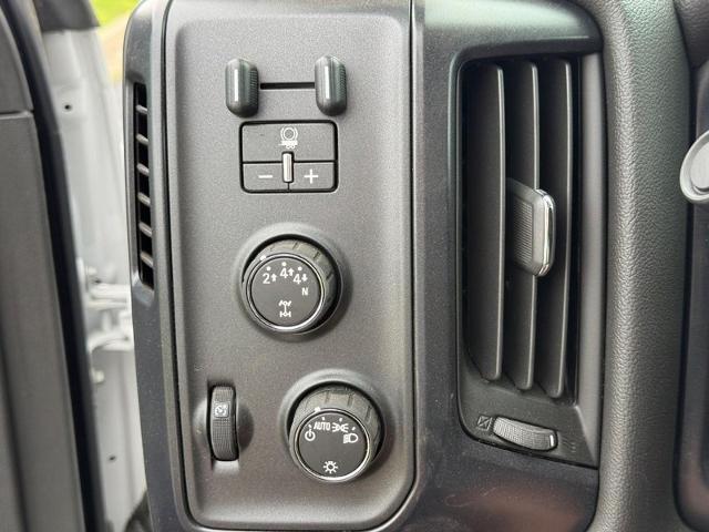 2024 Chevrolet Silverado 5500 HD Vehicle Photo in COLUMBIA, MO 65203-3903