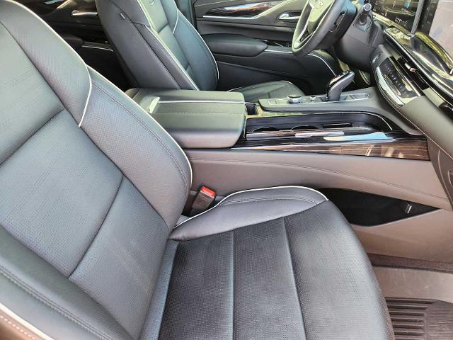 2023 Cadillac Escalade Vehicle Photo in DENTON, TX 76210-9321