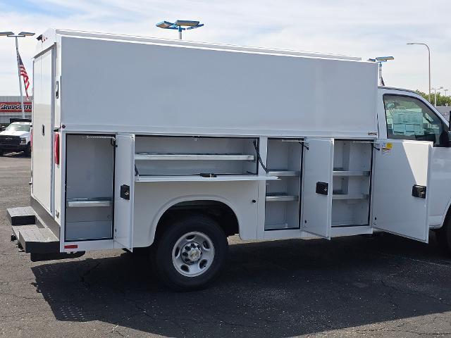 2025 Chevrolet Express Commercial Cutaway Vehicle Photo in INDEPENDENCE, MO 64055-1314