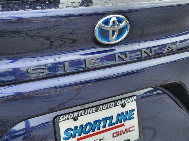 2024 Toyota Sienna Vehicle Photo in AURORA, CO 80012-4011