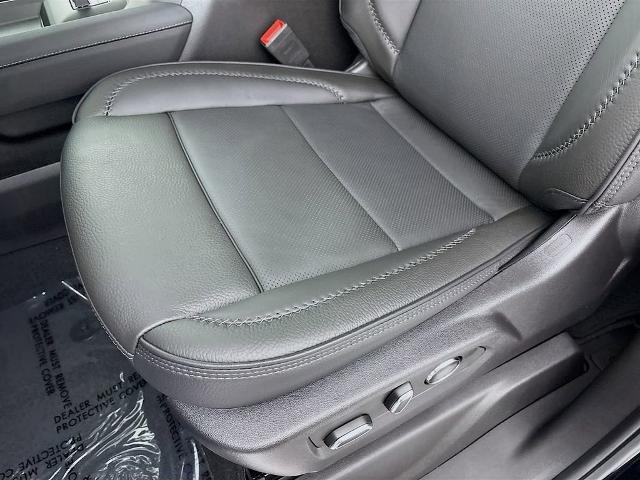 2025 GMC Sierra 2500 HD Vehicle Photo in PUYALLUP, WA 98371-4149