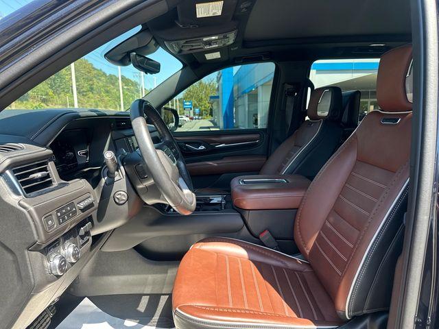 2023 GMC Yukon XL Vehicle Photo in Pleasant Hills, PA 15236