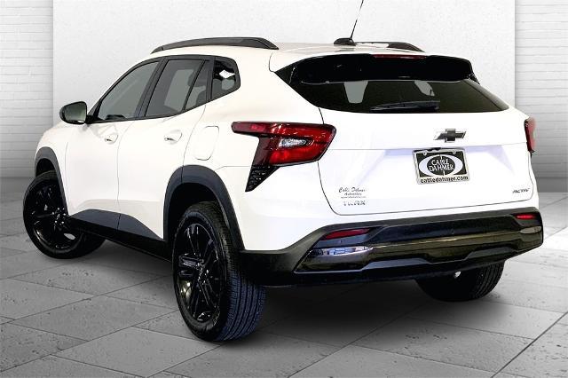 2025 Chevrolet Trax Vehicle Photo in Lees Summit, MO 64086