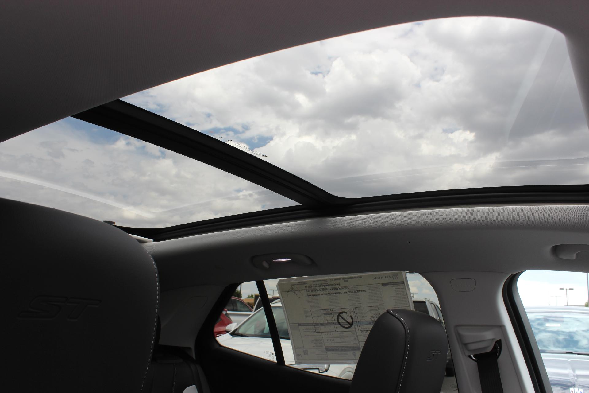 2025 Buick Envision Vehicle Photo in AURORA, CO 80012-4011