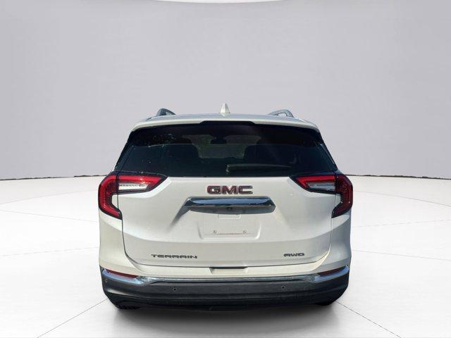 2024 GMC Terrain Vehicle Photo in LEOMINSTER, MA 01453-2952