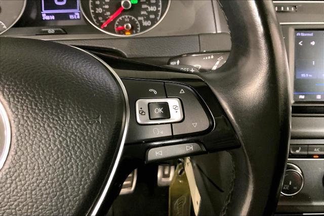 2017 Volkswagen Golf Alltrack Vehicle Photo in INDEPENDENCE, MO 64055-1377