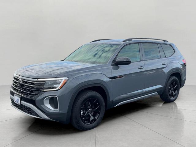 2026 Volkswagen Atlas Vehicle Photo in Oshkosh, WI 54904