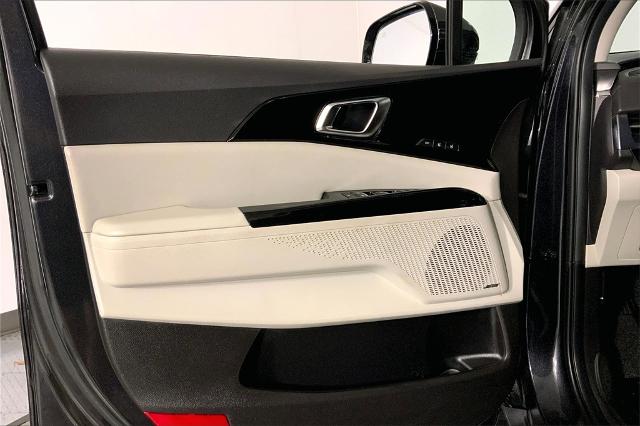 2024 Kia Carnival Vehicle Photo in Lees Summit, MO 64086