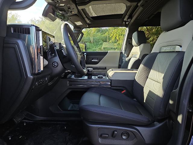 2026 GMC HUMMER EV Pickup Vehicle Photo in TREVOSE, PA 19053-4984