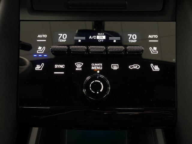 2024 Porsche Macan Vehicle Photo in Appleton, WI 54913