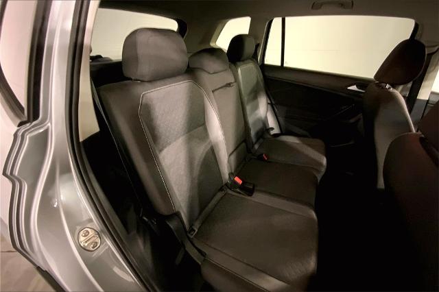 2021 Volkswagen Tiguan Vehicle Photo in Lees Summit, MO 64086