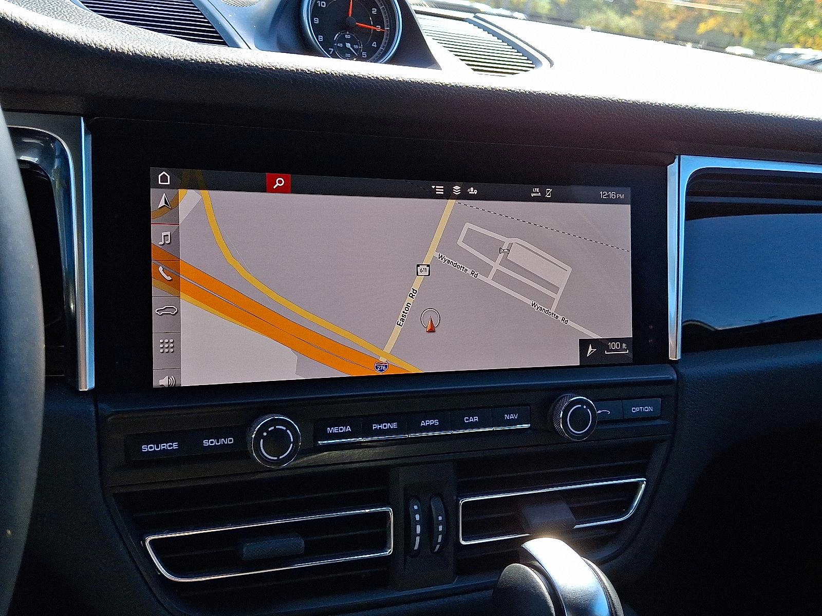 2021 Porsche Macan Vehicle Photo in Willow Grove, PA 19090