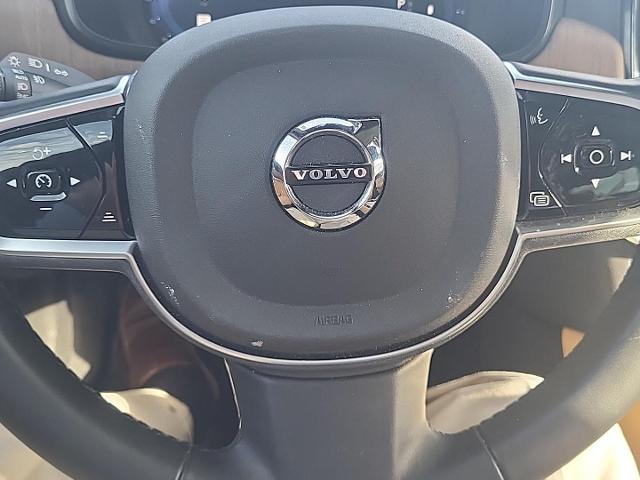 2025 Volvo V90 Cross Country Vehicle Photo in KANSAS CITY, MO 64114-4545