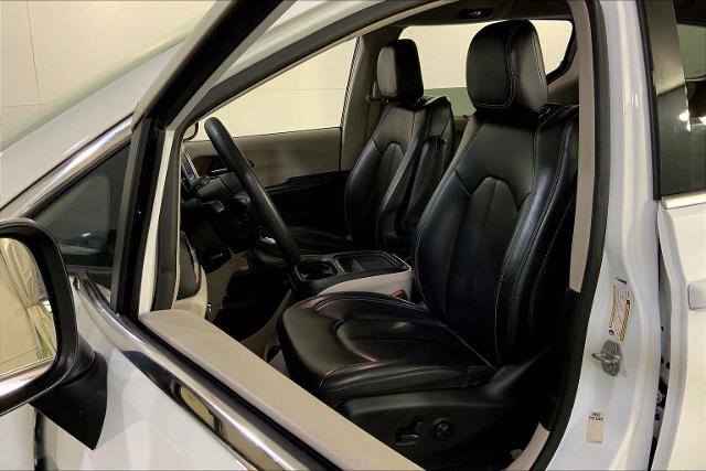 2021 Chrysler Voyager Vehicle Photo in INDEPENDENCE, MO 64055-1314