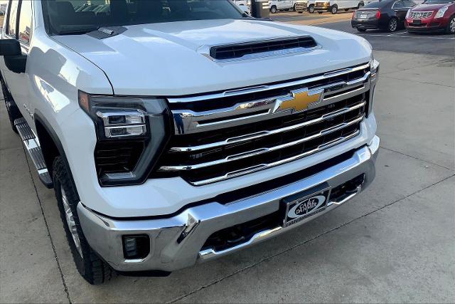 2024 Chevrolet Silverado 2500 HD Vehicle Photo in TOPEKA, KS 66609-0000