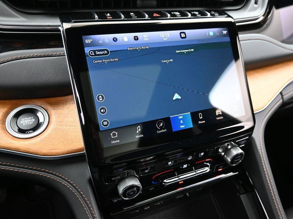 2023 Jeep Grand Cherokee L Vehicle Photo in Cedar Rapids, IA 52402