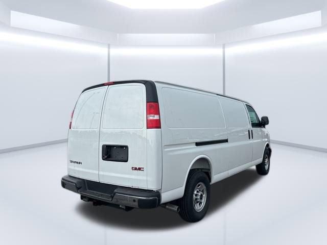 2025 GMC Savana Cargo 3500 Vehicle Photo in SAINT CLAIRSVILLE, OH 43950-8512